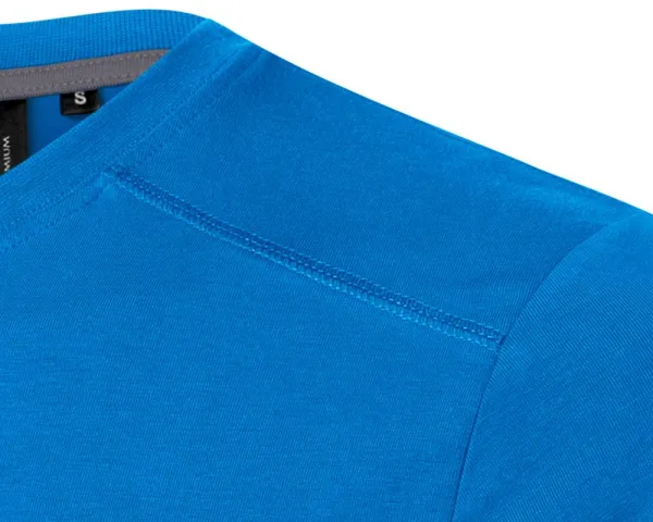 Herren T-Shirt verziert - Dekorative Steppnähte vorne oben