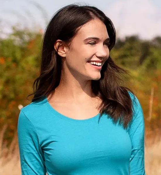 Damen T-Shirt mit langen Ärmeln - Tiefer Rundhalsausschnitt