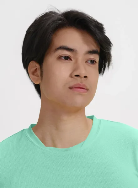 T-Shirt mit asymmetrischem Ausschnitt - Interessanter asymmetrischer Kragen