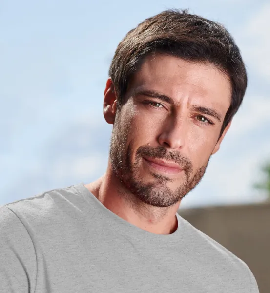 Das einfache T-Shirt der Männer - Klassischer Rundhalsausschnitt