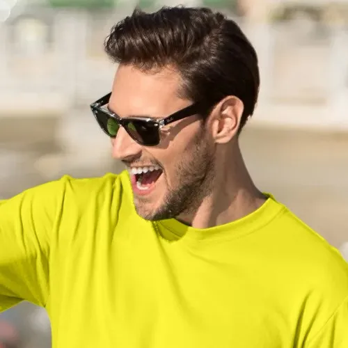 Das klassische T-Shirt der Männer - Klassischer Rundhalsausschnitt