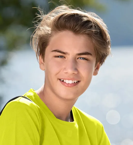 Sport-T-Shirt für Kinder - Interessanter asymmetrischer Kragen