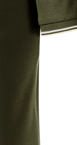 Klassisches Herren-Poloshirt - Schnitt mit Seitennähten