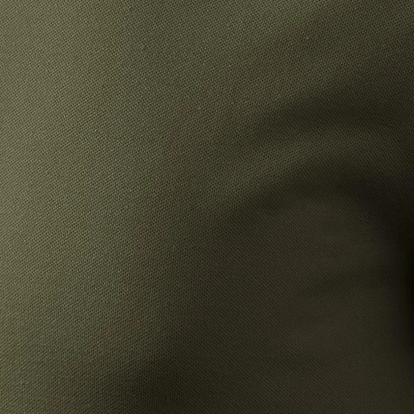 Loses Poloshirt der Männer - Angenehmes und bequemes Material