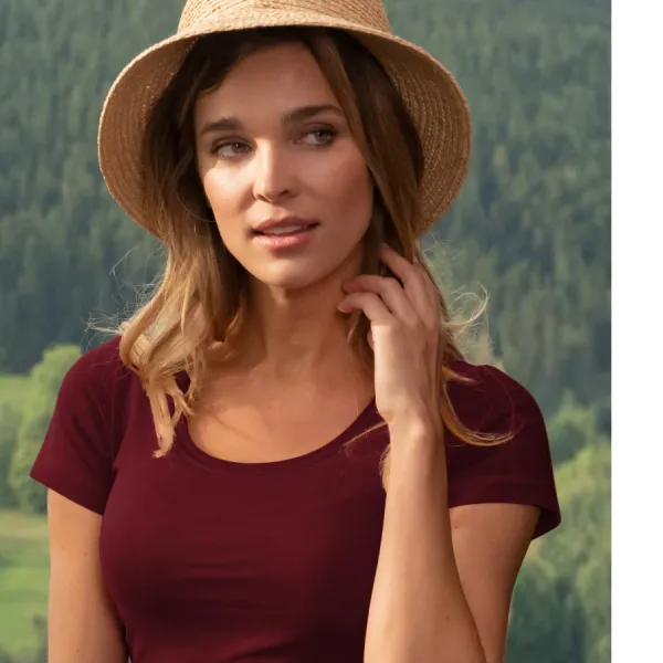 Damen T-Shirt mit Ziernähten - Tiefer Rundhalsausschnitt